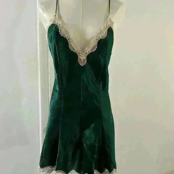 VINTAGE 80’S VAL MODE EMERALD GREEN CHEMISE SLEEPWEAR SIZE M - Picture 1 of 9